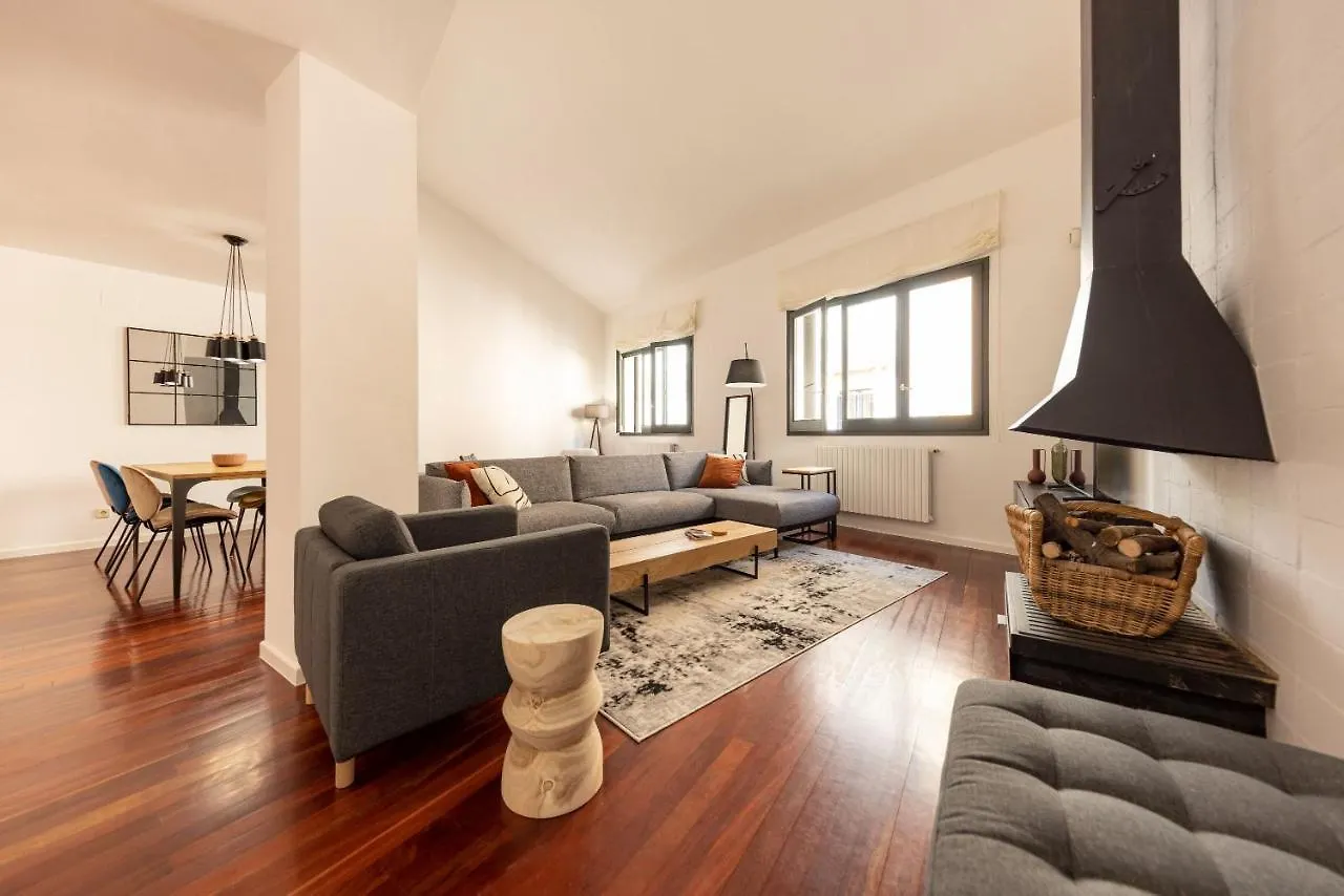Ferienwohnung Bravissimo Cort Reial Palau, Duplex Penthouse Gerona Spanien