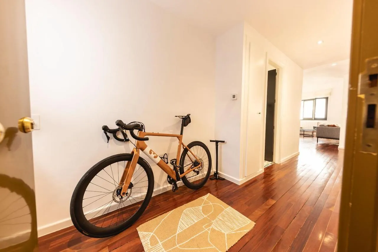 Apartment Ferienwohnung Bravissimo Cort Reial Palau, Duplex Penthouse Gerona