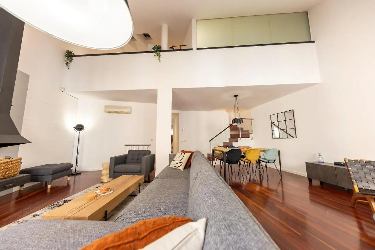 Bravissimo Cort Reial Palau, Duplex Penthouse Daire Girona